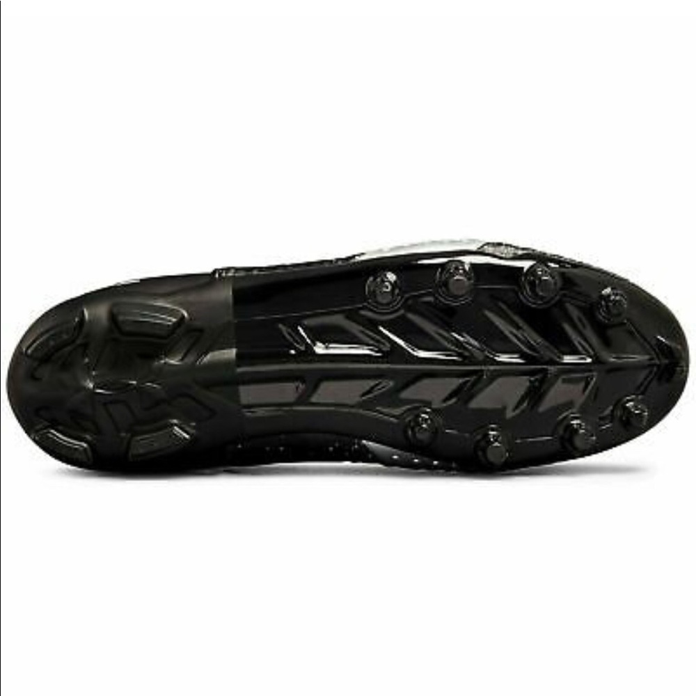 Cam Newton Football Cleats - Picture 4 of 7